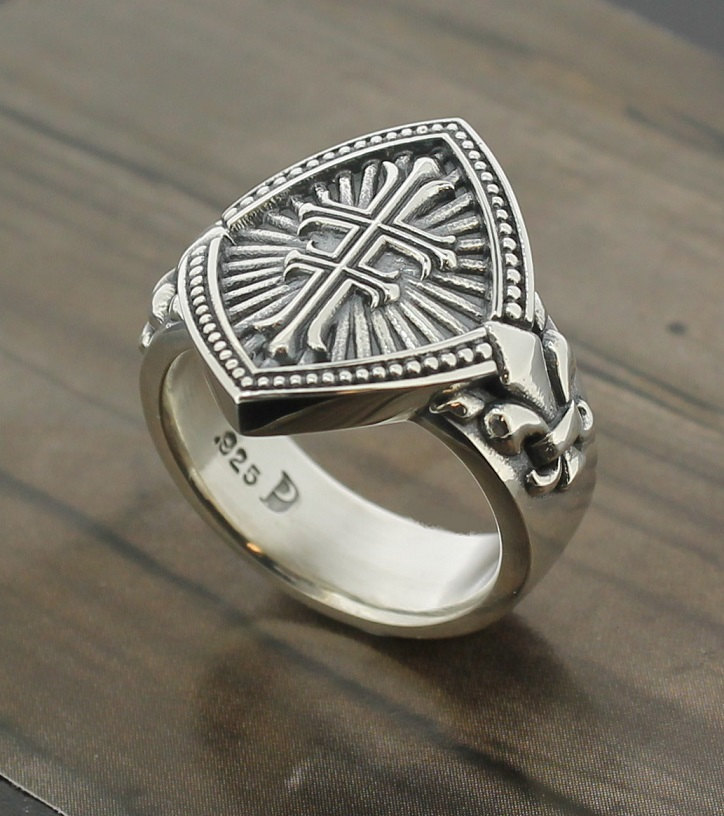 Sterling Silver Simulants Ladies Modern Claddagh Ring